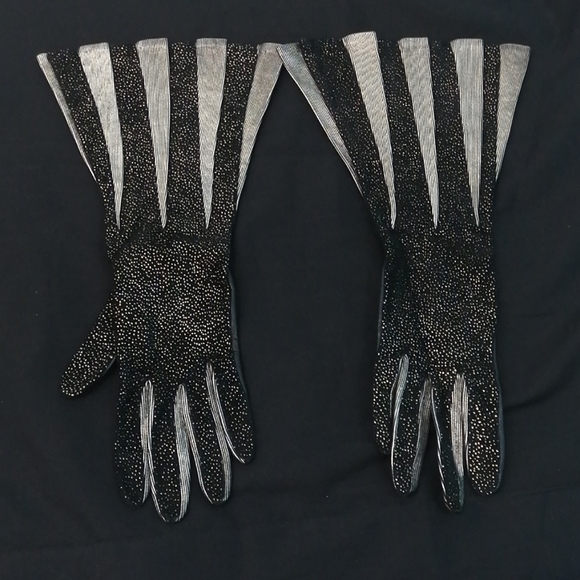 Vintage Carlos Falchi Black Silver Leather Gloves - Picture 6 of 12